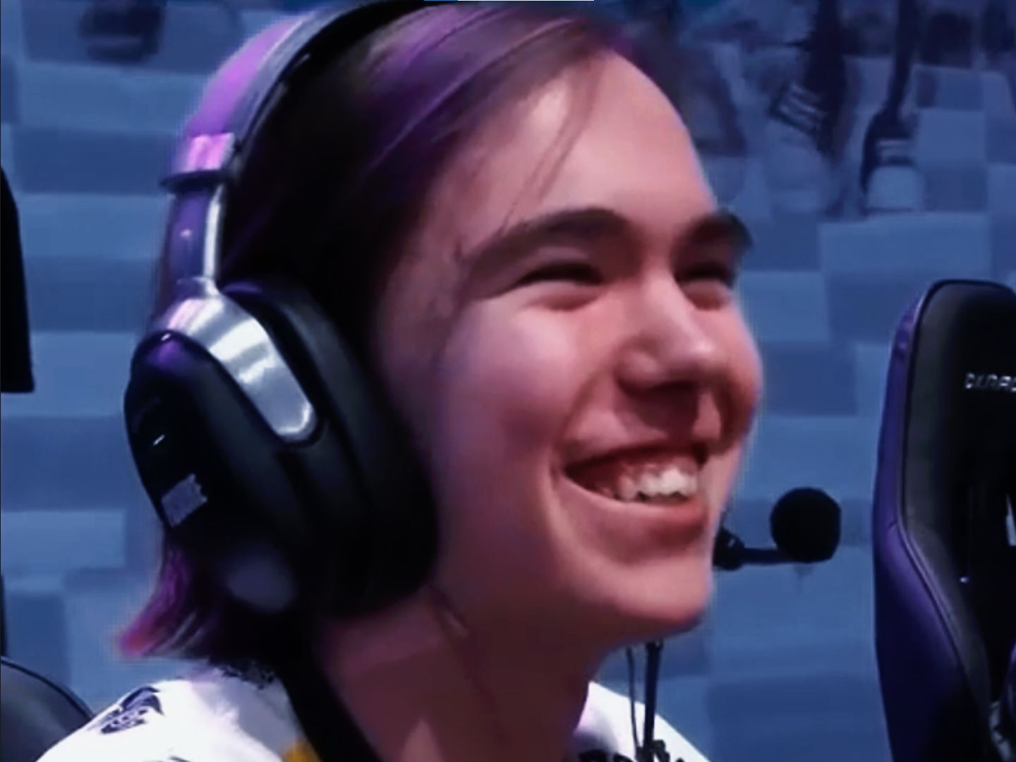 政策暂停与 政策暂停与